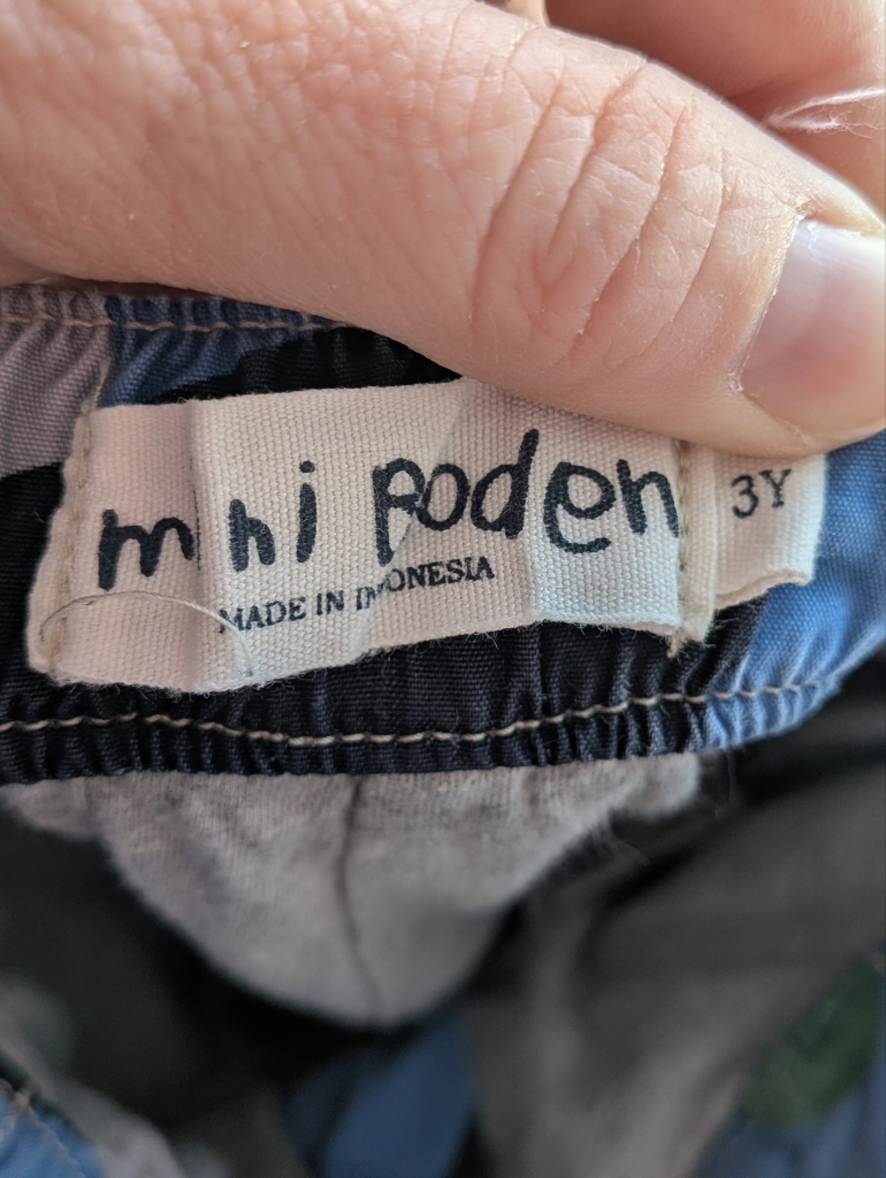 Mini Boden Boys 3Y Bundle: Jersey Lined Camo Cargoes & Zip-Off Convertible Pants - Picture 9 of 9